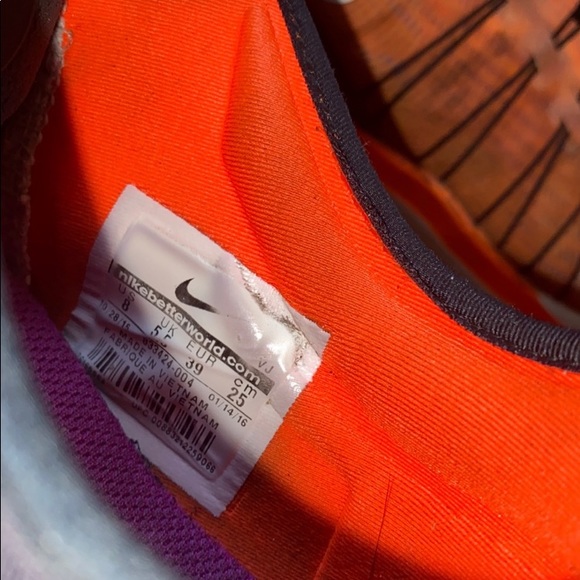 Women’s Nike shoes - Picture 3 of 3